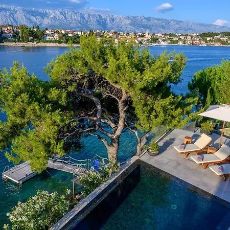 Villa Ivy - An Award Winning Beachfront On The Island Of Brac Near Split *