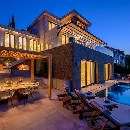Ivy - An Award Winning Beachfront On The Island Of Brac Near Split *