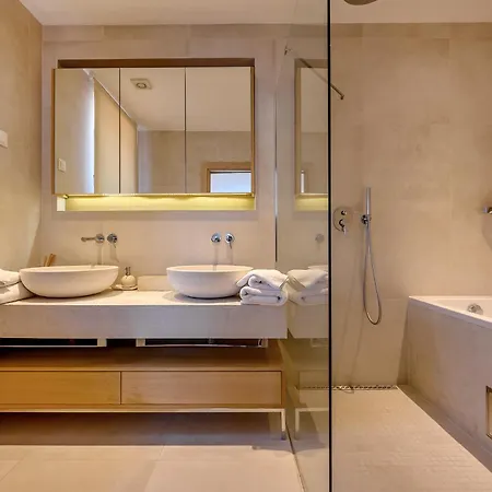 Villa Ivy - An Award Winning Beachfront On The Island Of Brac Near Split Selca (Brac)